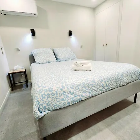 La Fourmi Azureenne - Dans Le Vieil *